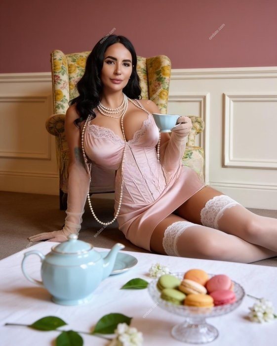 escort Amy, elegant Spanish companion in Reykjavík - Reykjavík 3